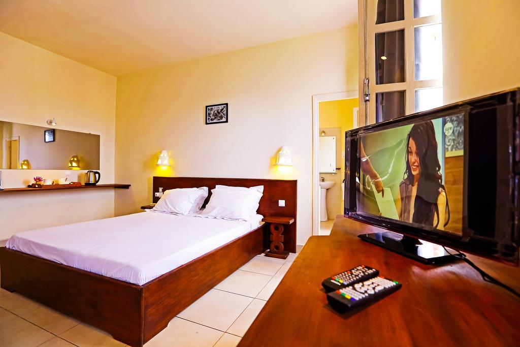 Le Lotus Bleu Hotel Antananarivo Habitación foto